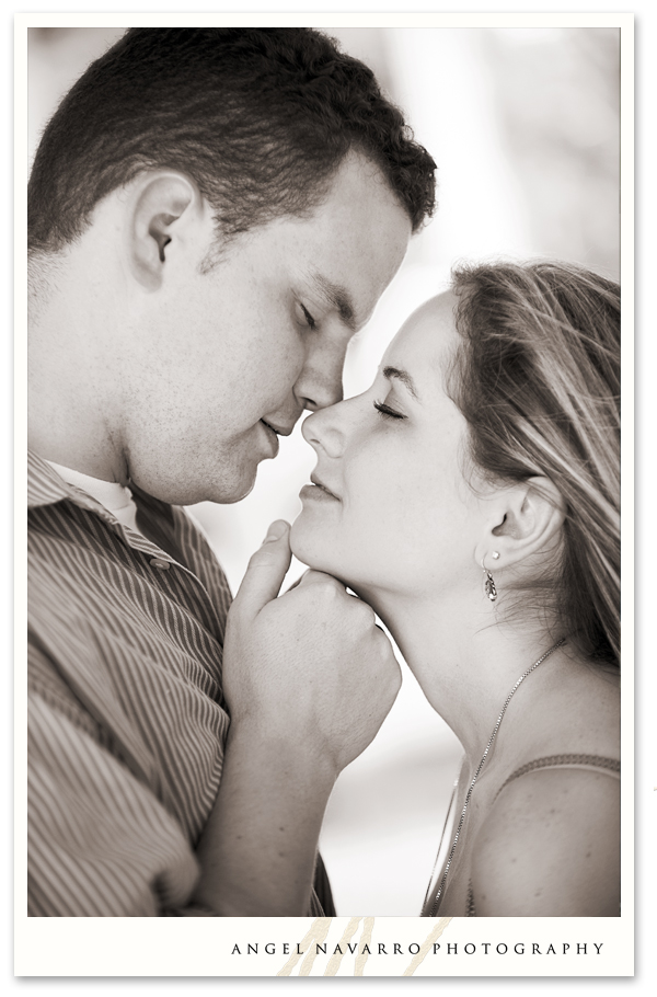 Justin and Katie get up close for a kiss during their e-Session