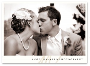 A kiss at the bridal table.